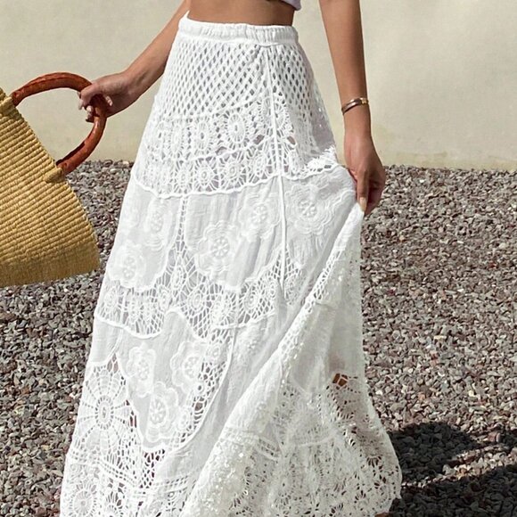 White Bohemian Women's Elegant Hollow Knit Lightweight Skirt - Picture 3 of 8